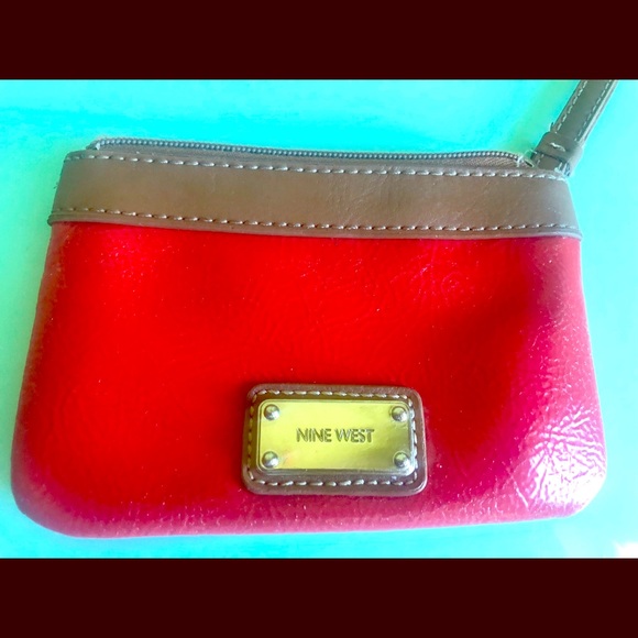 Nine West firey red wristlet - Picture 1 of 1